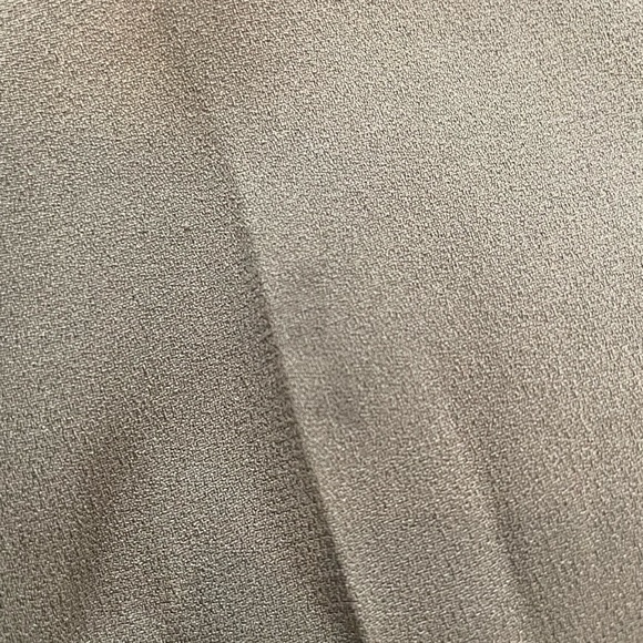 Aritzia Babaton Cropped Cohen pant- size 8. Worn a few times. Army green - Picture 7 of 9